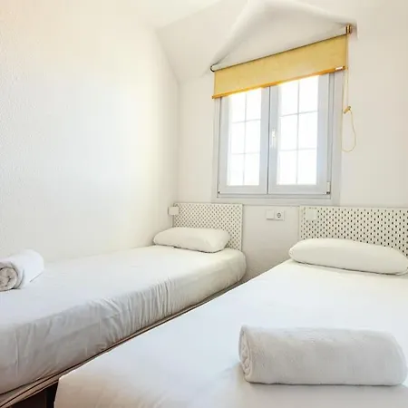 Holidays, Arttyfal, 2 4 Personas, Parking Y Wi-fi Sierra Nevada