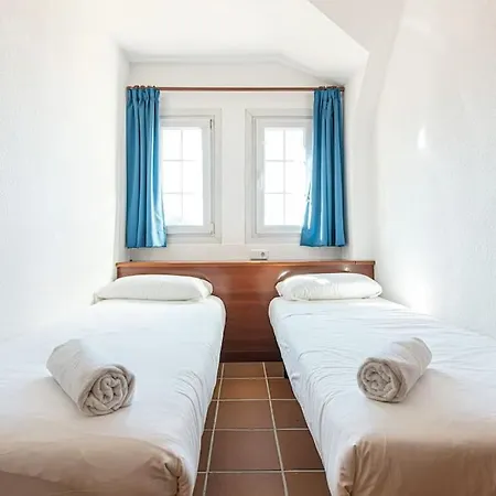 Holidays, Arttyfal, 2 4 Personas, Parking Y Wi-fi Apartment *