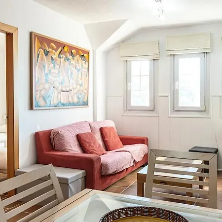 Holidays, Arttyfal, 2 4 Personas, Parking Y Wi-fi *