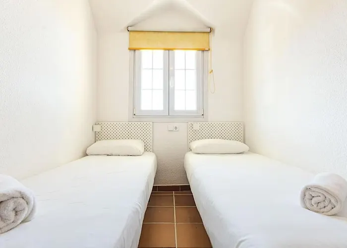 Holidays, Arttyfal, 2 4 Personas, Parking Y Wi-fi Apartmán *