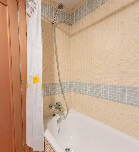 Holidays, Arttyfal, 2 4 Personas, Parking Y Wi-fi Sierra Nevada