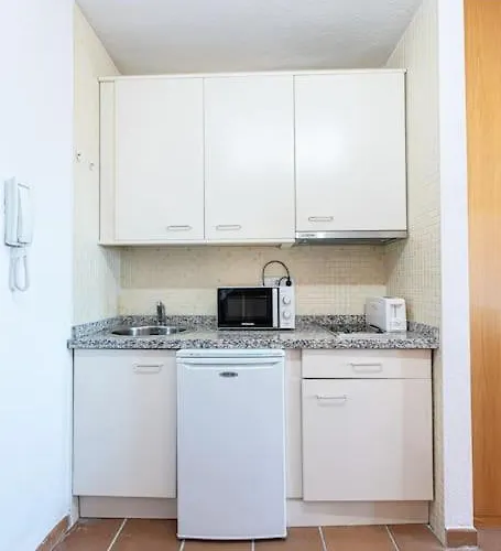 Holidays, Arttyfal, 2 4 Personas, Parking Y Wi-fi