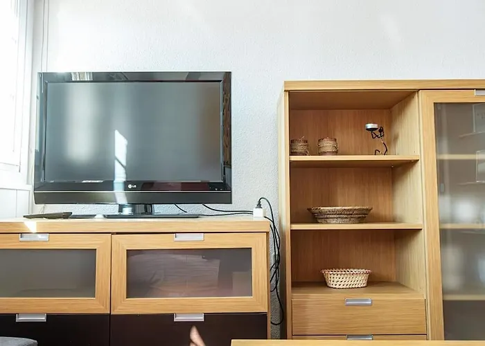 Holidays, Arttyfal, 2 4 Personas, Parking Y Wi-fi