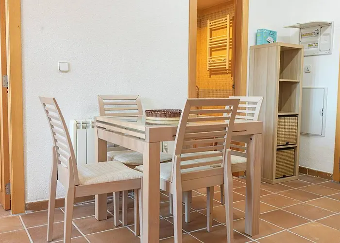 Holidays, Arttyfal, 2 4 Personas, Parking Y Wi-fi Apartmán