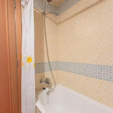 Holidays, Arttyfal, 2 4 Personas, Parking Y Wi-fi Sierra Nevada