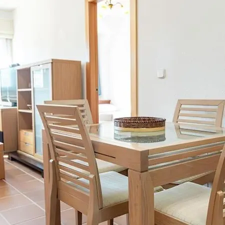 Holidays, Arttyfal, 2 4 Personas, Parking Y Wi-fi *