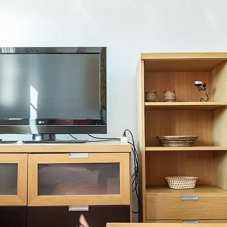 Holidays, Arttyfal, 2 4 Personas, Parking Y Wi-fi