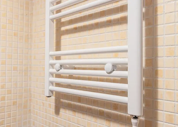 Holidays, Arttyfal, 2 4 Personas, Parking Y Wi-fi