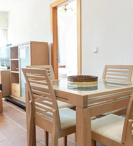 Holidays, Arttyfal, 2 4 Personas, Parking Y Wi-fi *